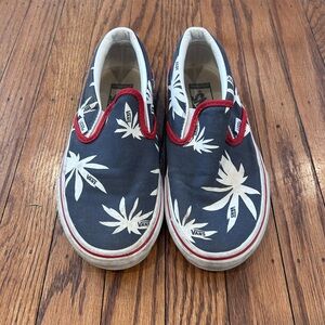 Vans Slip-On Sneakers - palm design - women’s size 6.5